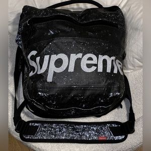 NWOT Supreme Waterproof Reflective Speckled Shoulder Bag Black